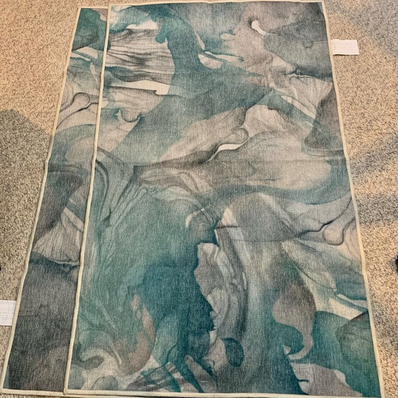 2 Qty 3x5 Ruggable Washable rugs - Picture 3 of 5